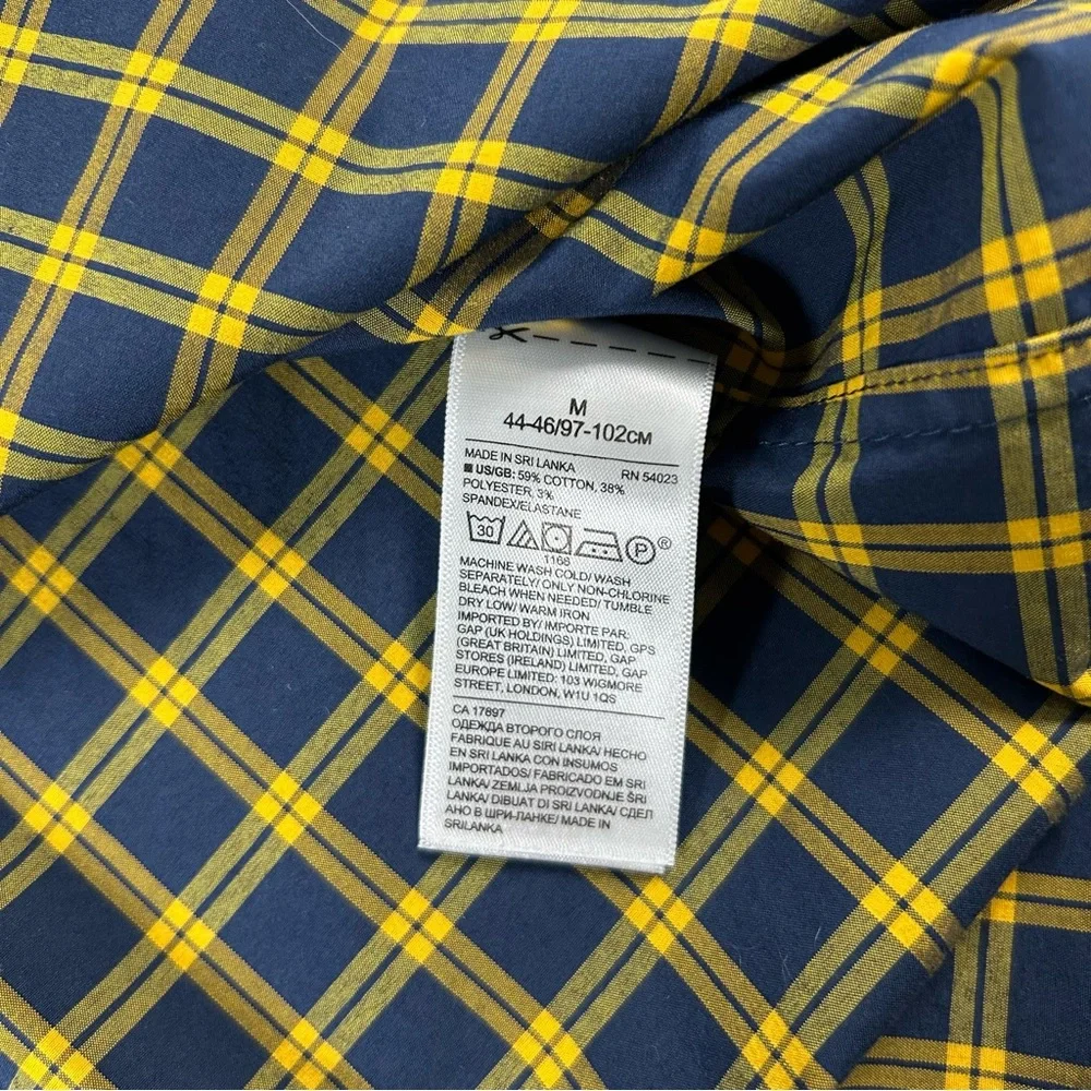 Banana Republic Men Navy and Yellow Plaid Button-Down Shirt, Preppy Look, Size M